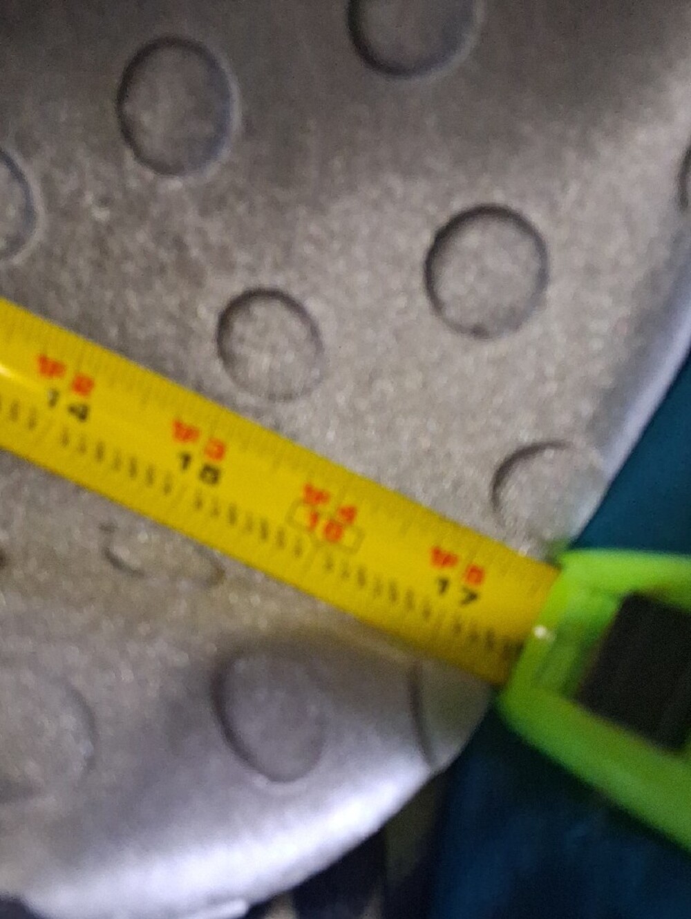 LOW START NO CALL kate spade metallic charcoal polka dot totE GREAT. Condition! - Picture 8 of 11